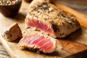 Delikate Auswahl an köstlichen Fischspezialitäten – Isermann Buffet bietet exquisite Meeresgerichte für Ihr Catering & Buffet